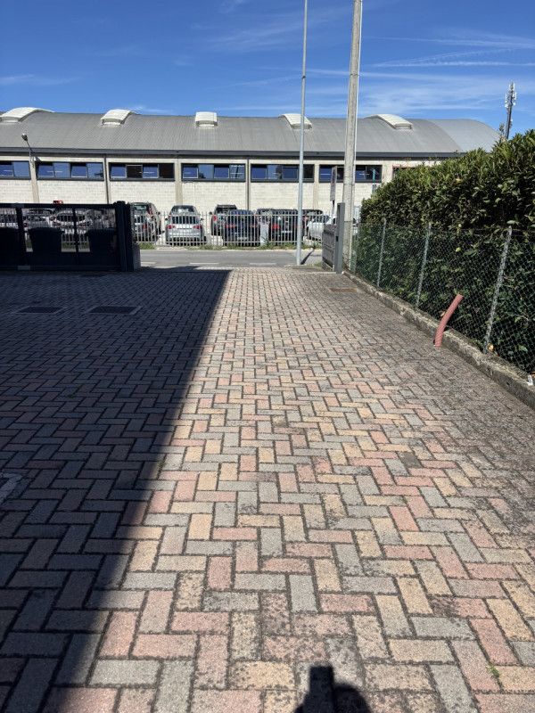 SE SIETE UNA COPPIA, A MASERA' HO UN BELL' APPARTAMENTO PER VOI AL PIANO NOBILE.. !!! NON ASPETTA...