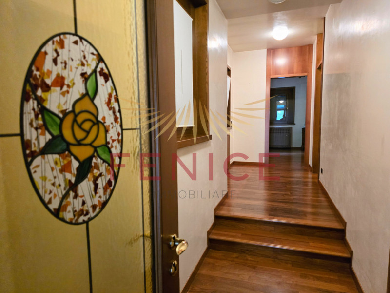 A Montebelluna Ti aspetta una villa esclusiva che unisce eleganza, comfort e natura. Con i suoi o...