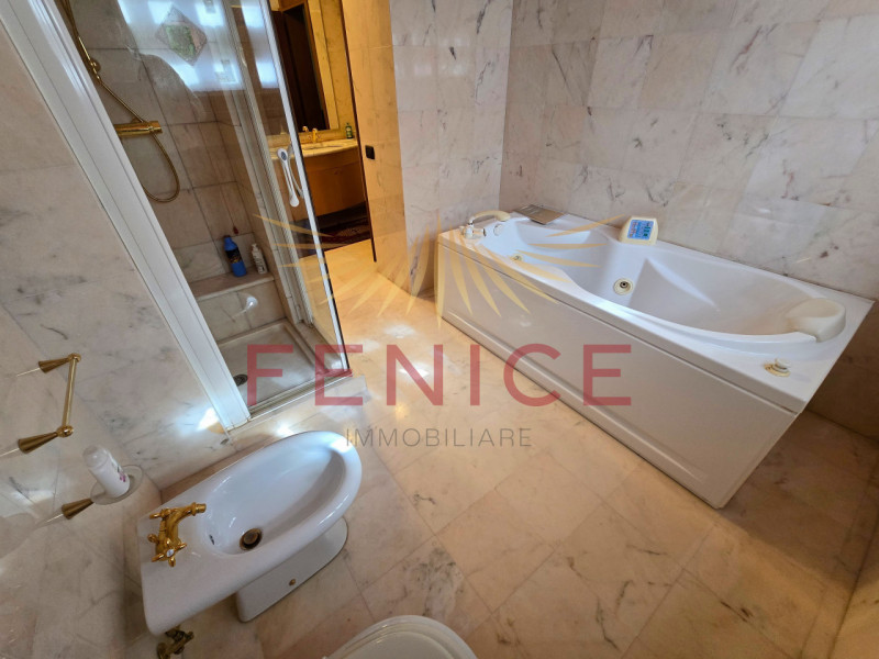 A Montebelluna Ti aspetta una villa esclusiva che unisce eleganza, comfort e natura. Con i suoi o...