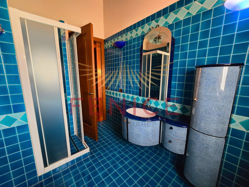 A Montebelluna Ti aspetta una villa esclusiva che unisce eleganza, comfort e natura. Con i suoi o...