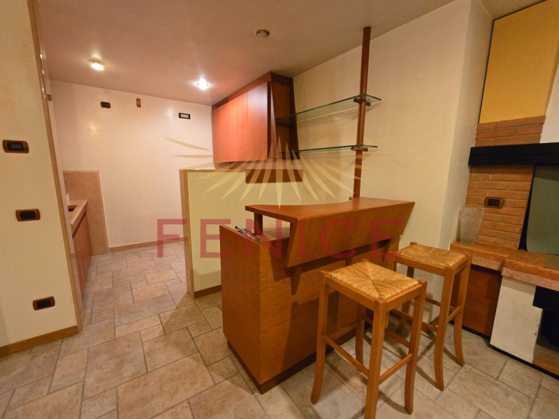 A Montebelluna Ti aspetta una villa esclusiva che unisce eleganza, comfort e natura. Con i suoi o...