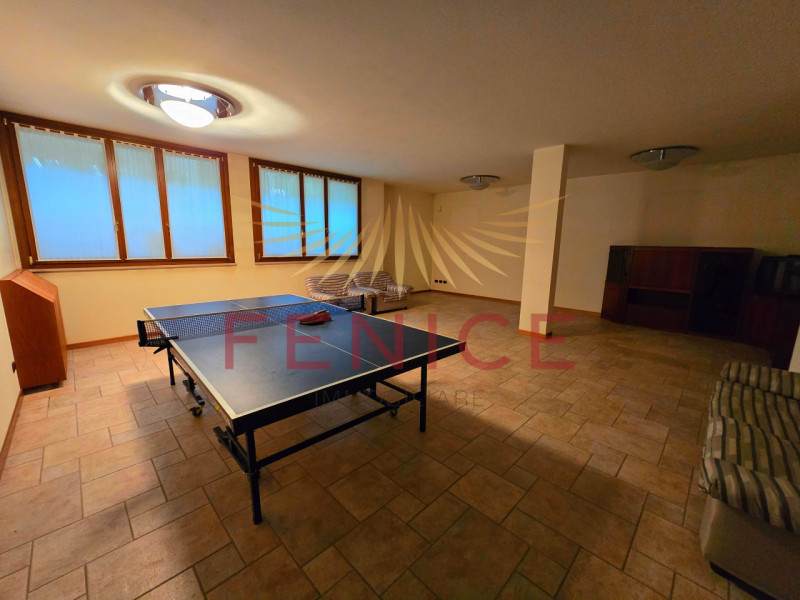 A Montebelluna Ti aspetta una villa esclusiva che unisce eleganza, comfort e natura. Con i suoi o...