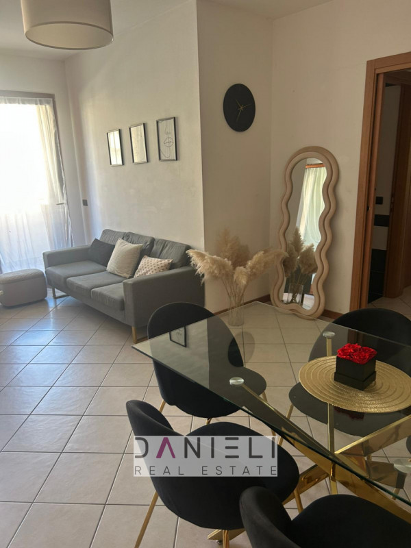 Montecchio Maggiore: in zona servita e comoda al centro, disponiamo di appartamento sito al piano...