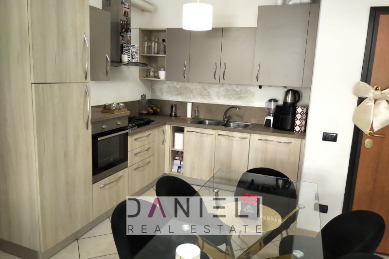 Montecchio Maggiore: in zona servita e comoda al centro, disponiamo di appartamento sito al piano...