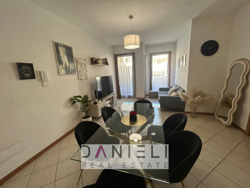 Montecchio Maggiore: in zona servita e comoda al centro, disponiamo di appartamento sito al piano...