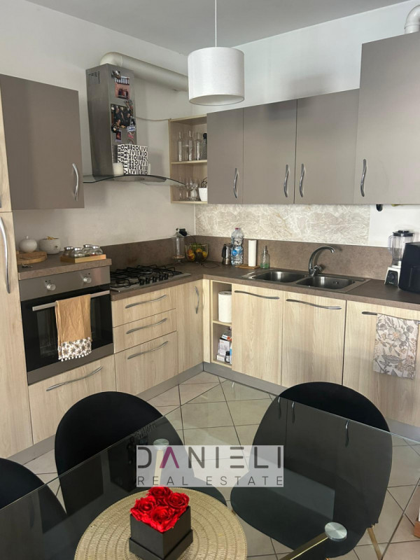 Montecchio Maggiore: in zona servita e comoda al centro, disponiamo di appartamento sito al piano...