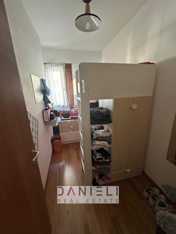 Montecchio Maggiore: in zona servita e comoda al centro, disponiamo di appartamento sito al piano...