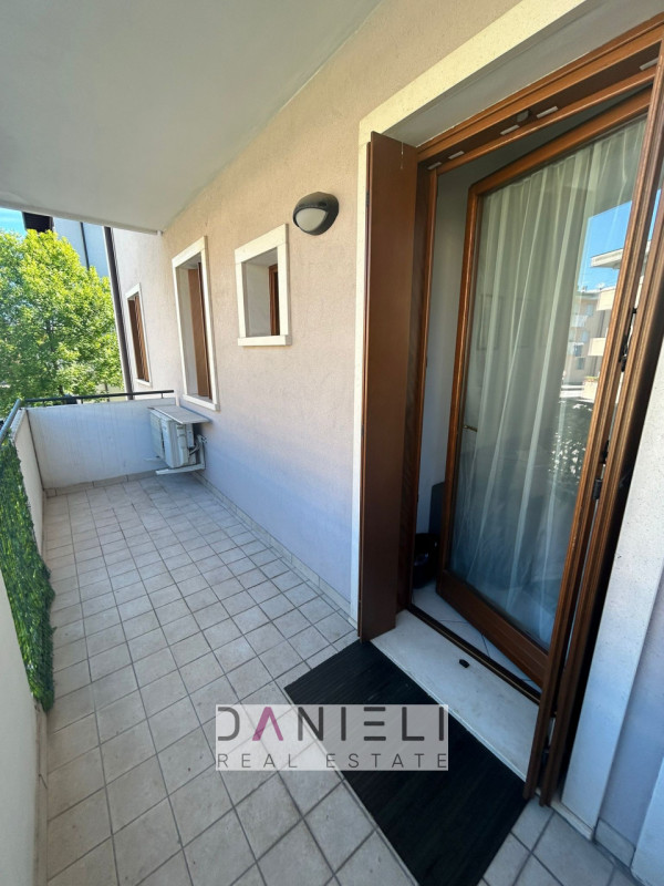 Montecchio Maggiore: in zona servita e comoda al centro, disponiamo di appartamento sito al piano...