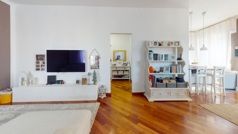 TI INVITIAMO A VISITARE PRIMA IL VIRTUL TOUR 3D DELL'APPARTAMENTO.
COSI' POTRAI VISITARLO SOLO SE...