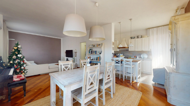 TI INVITIAMO A VISITARE PRIMA IL VIRTUL TOUR 3D DELL'APPARTAMENTO.
COSI' POTRAI VISITARLO SOLO SE...