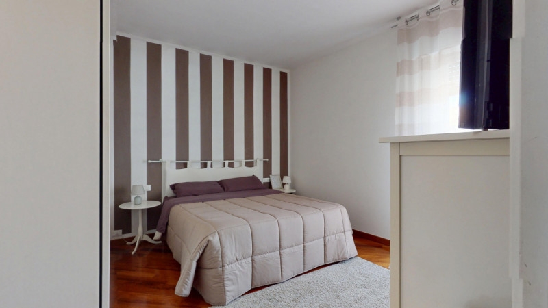 TI INVITIAMO A VISITARE PRIMA IL VIRTUL TOUR 3D DELL'APPARTAMENTO.
COSI' POTRAI VISITARLO SOLO SE...