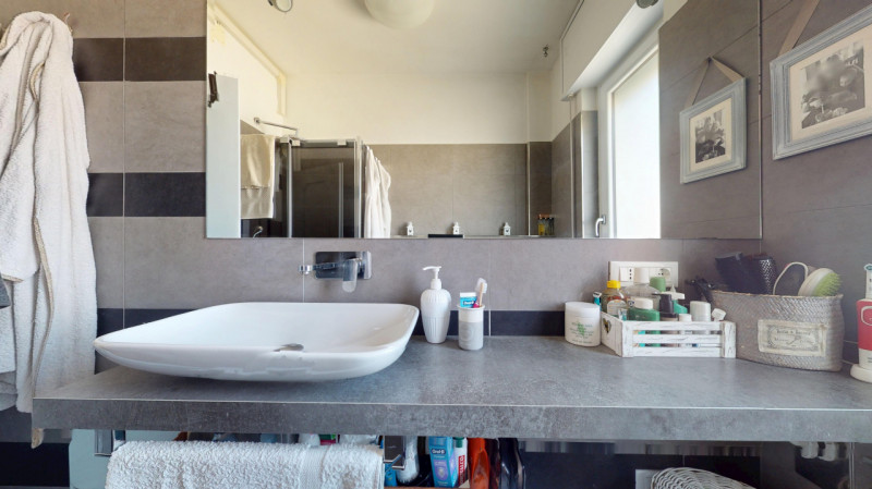 TI INVITIAMO A VISITARE PRIMA IL VIRTUL TOUR 3D DELL'APPARTAMENTO.
COSI' POTRAI VISITARLO SOLO SE...