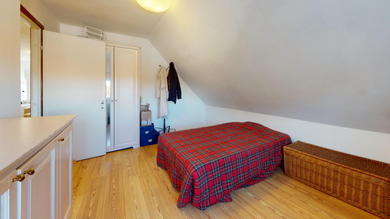 TI INVITIAMO A VISITARE PRIMA IL VIRTUL TOUR 3D DELL'APPARTAMENTO.
COSI' POTRAI VISITARLO SOLO SE...