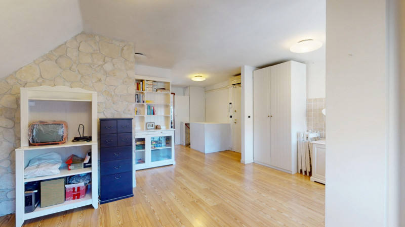 TI INVITIAMO A VISITARE PRIMA IL VIRTUL TOUR 3D DELL'APPARTAMENTO.
COSI' POTRAI VISITARLO SOLO SE...