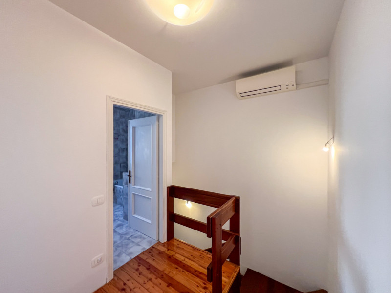 ANNUNCIO RISERVATO A STUDENTI, PERSONALE SCOLASTICO E MEDICO 

AFFITTASI STANZA SINGOLA 

In pien...