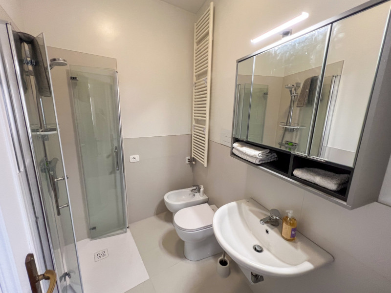 ANNUNCIO RISERVATO A STUDENTI, PERSONALE SCOLASTICO E MEDICO 

AFFITTASI STANZA SINGOLA 

In pien...