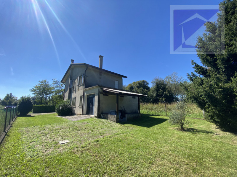 NOSTRA ESCLUSIVA! 
Piombino Dese, in zona tranquilla immersa nel verde, proponiamo in vendita cas...