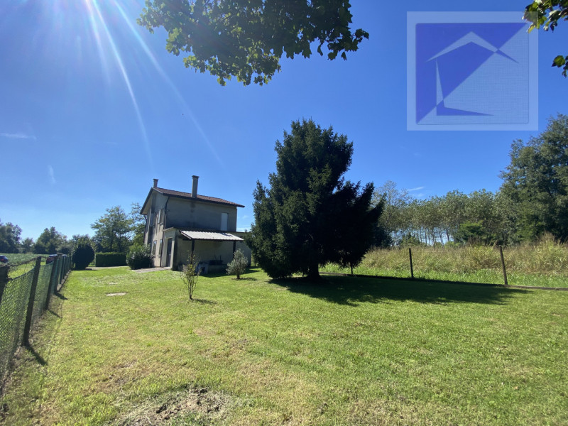 NOSTRA ESCLUSIVA! 
Piombino Dese, in zona tranquilla immersa nel verde, proponiamo in vendita cas...