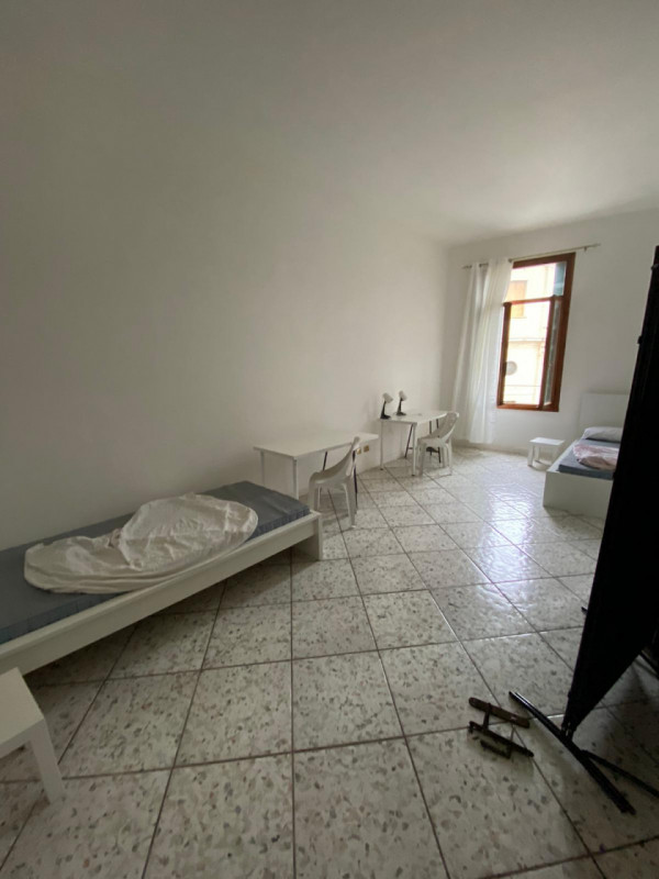 Stai cercando un appartamento elegante e funzionale in una delle zone più affascinanti di Padova?...