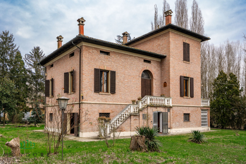 Budrio Vendita Villa d'epoca