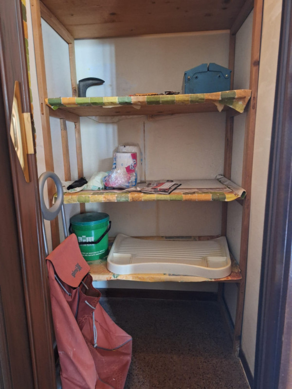 Vicenza-Santa Croce Bigolina: proponiamo in vendita un luminoso appartamento tricamere situato al...