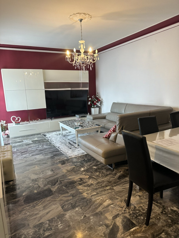 Nel cuore del quartiere Pio X° a due minuti dal centro storico di Padova proponiamo un appartamen...