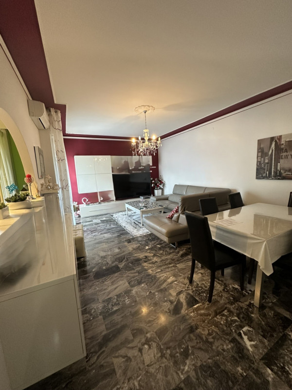 Nel cuore del quartiere Pio X° a due minuti dal centro storico di Padova proponiamo un appartamen...