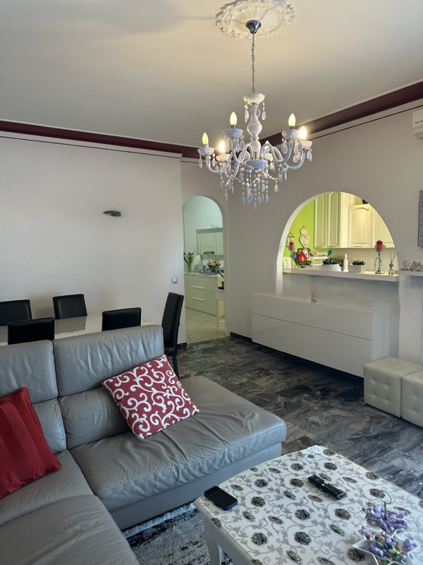 Nel cuore del quartiere Pio X° a due minuti dal centro storico di Padova proponiamo un appartamen...