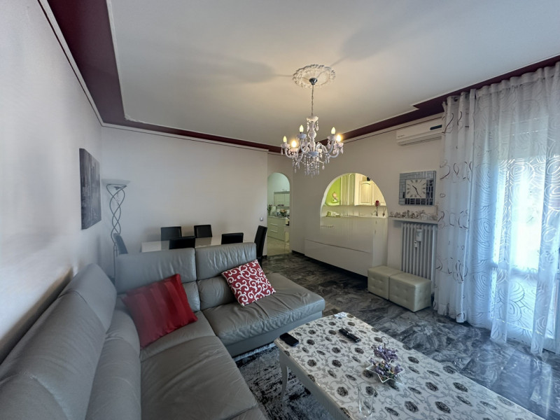 Nel cuore del quartiere Pio X° a due minuti dal centro storico di Padova proponiamo un appartamen...