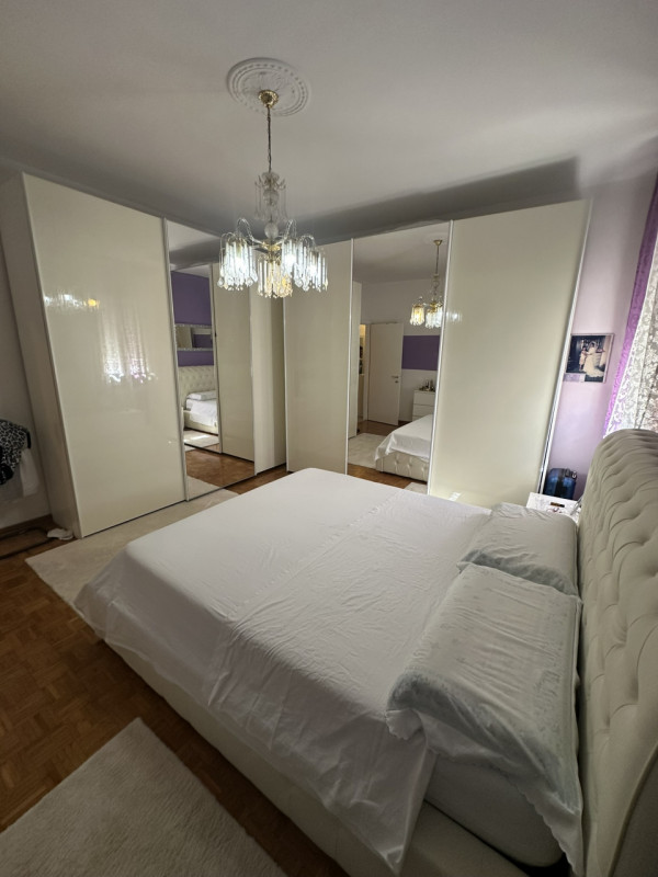 Nel cuore del quartiere Pio X° a due minuti dal centro storico di Padova proponiamo un appartamen...