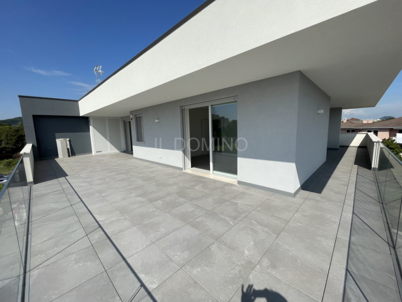 Attico di nuova costruzione in classe A4, composta da: ingresso, salone, cucina separata abitabil...