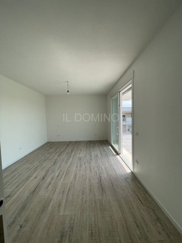 Attico di nuova costruzione in classe A4, composta da: ingresso, salone, cucina separata abitabil...