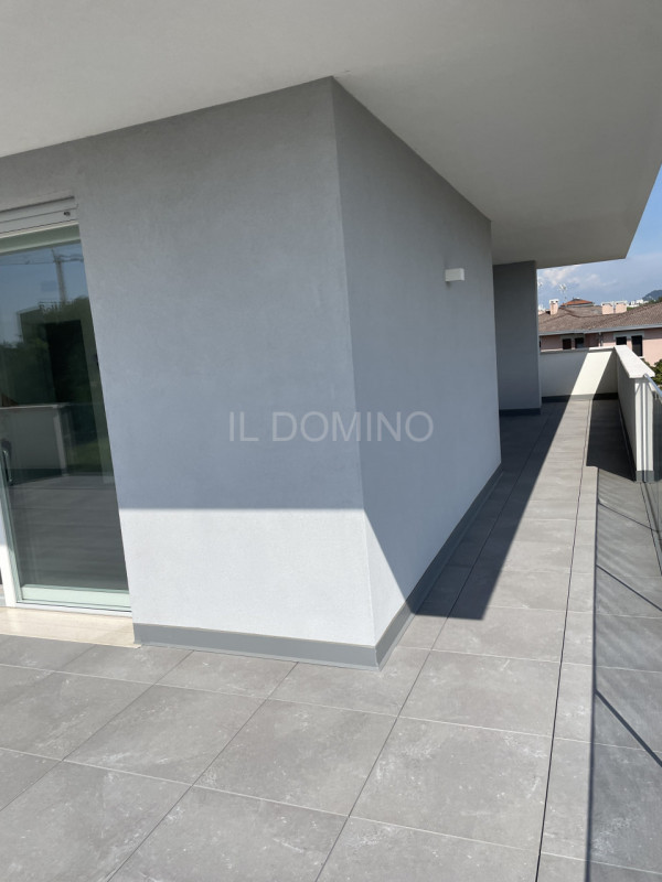 Attico di nuova costruzione in classe A4, composta da: ingresso, salone, cucina separata abitabil...