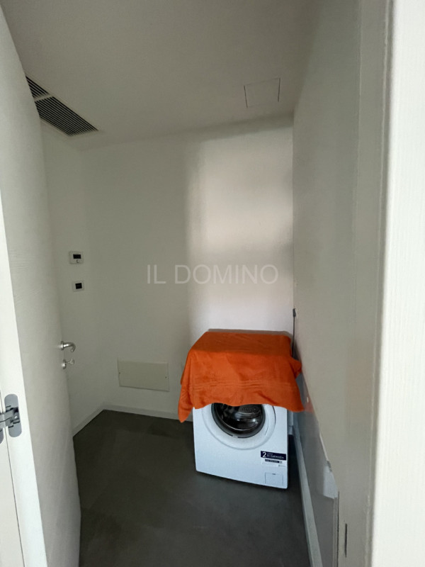 Attico di nuova costruzione in classe A4, composta da: ingresso, salone, cucina separata abitabil...