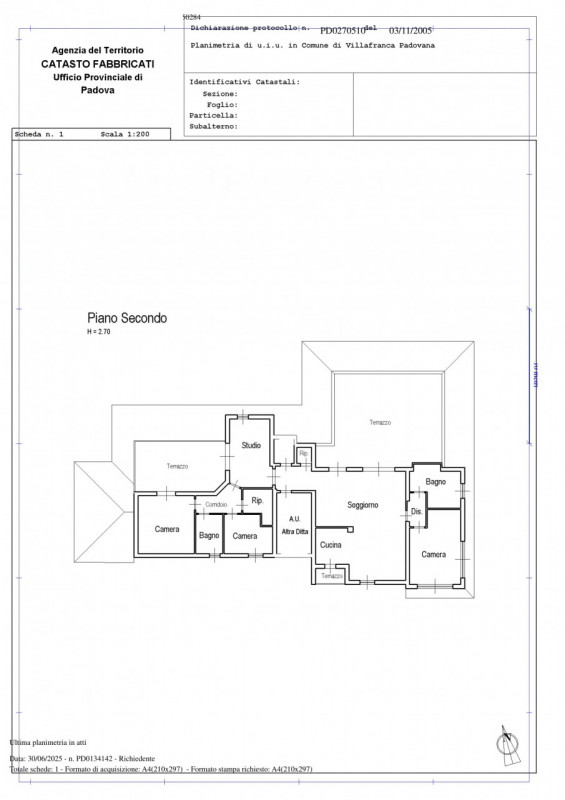 In un quartiere residenziale tranquillo e comodo a tutti i servizi, proponiamo un attico al secon...