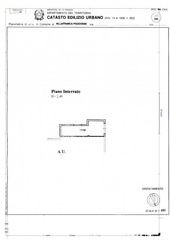 In un quartiere residenziale tranquillo e comodo a tutti i servizi, proponiamo un attico al secon...