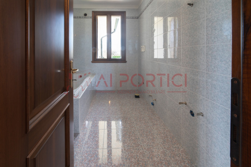 prozzolo di CAMPONOGARA - Proponiamo in vendita bifamiliare orizzontale intera, composta da un ap...