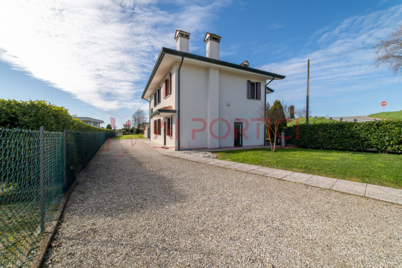 prozzolo di CAMPONOGARA - Proponiamo in vendita bifamiliare orizzontale intera, composta da un ap...