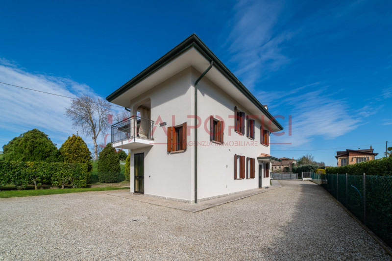 prozzolo di CAMPONOGARA - Proponiamo in vendita bifamiliare orizzontale intera, composta da un ap...