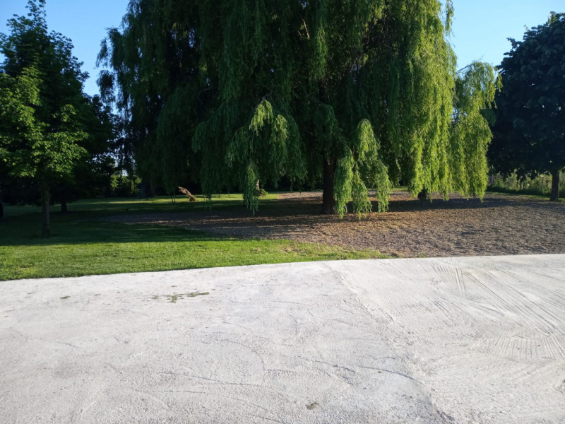 Oggi vi proponiamo una soluzione abitativa situata a Correzzola nella frazione di Villa del Bosco...