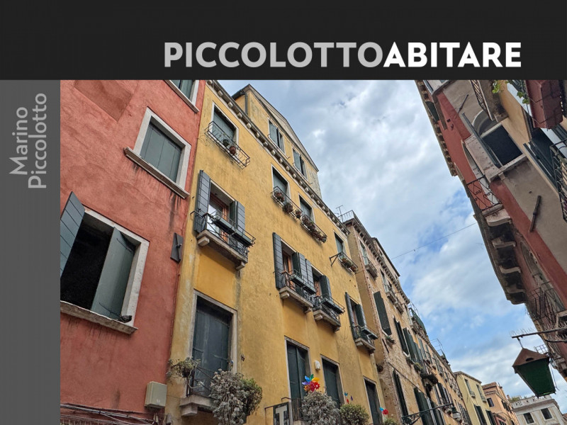 Rif. V5355 - Nel cuore di Venezia, a pochi passi dal monumentale Ponte di Rialto, proponiamo in v...