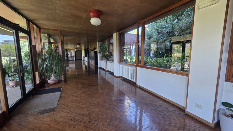 In una delle zone più verdi e tranquille di Castelfranco Veneto proponiamo un appartamento bicame...