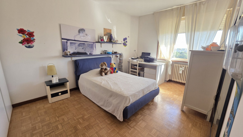 In una delle zone più verdi e tranquille di Castelfranco Veneto proponiamo un appartamento bicame...