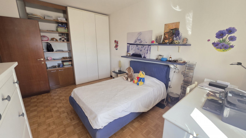 In una delle zone più verdi e tranquille di Castelfranco Veneto proponiamo un appartamento bicame...