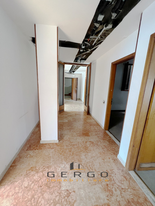 (Per INFO Cristina 3389226442) A Limena, comodo a tutti i servizi, proponiamo in vendita un appar...