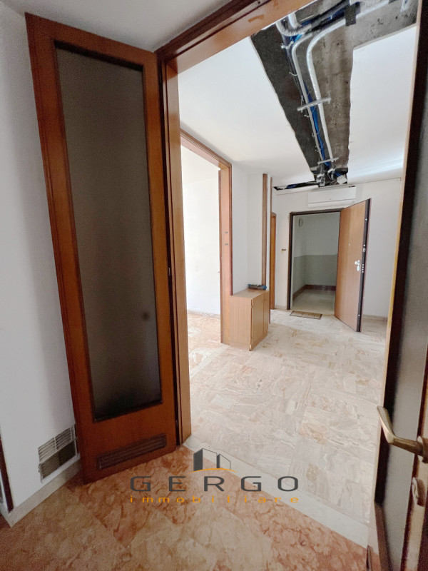 (Per INFO Cristina 3389226442) A Limena, comodo a tutti i servizi, proponiamo in vendita un appar...