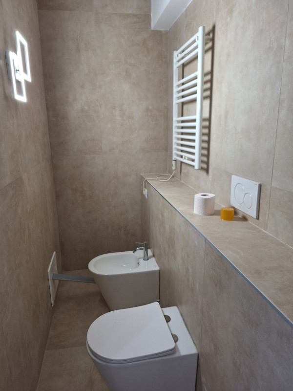 Camera singola e/o doppia Largo Europa vicino zona Universitaria a piedi
Strategico e imperdibile...