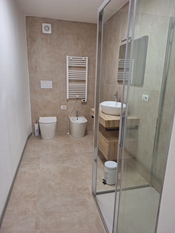 Camera singola e/o doppia Largo Europa vicino zona Universitaria a piedi
Strategico e imperdibile...