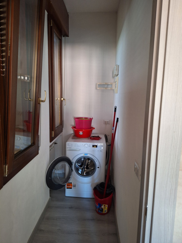 Camera singola e/o doppia Largo Europa vicino zona Universitaria a piedi
Strategico e imperdibile...