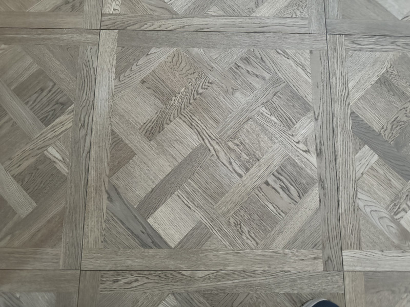 Centro Storico, prossimo a via roma e alle piazze. L'appartamento è libero, dotato di cucina di a...